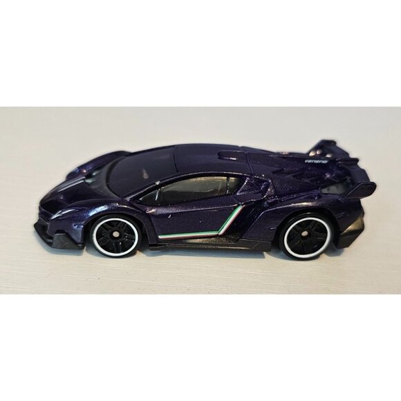 Hot Wheels 2013 Mattel Lamborghini Veneno Die-Cast Toy Car Purple 3" 1:64 Scale - Picture 1 of 7